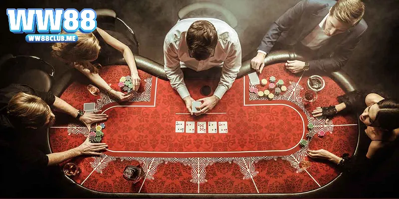 Kinh nghiệm chơi Poker đang được chuyên gia đánh giá cao